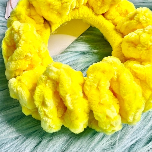 ARTISAN Large VELOUR Crochet Sunrise Bright Yellow Hair Scrunchie - Picture 5 of 6